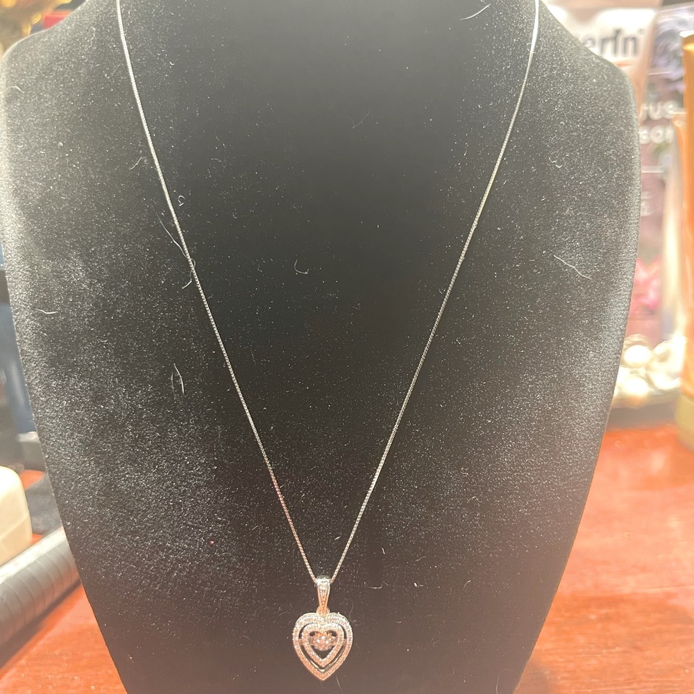 10k white gold necklace - Picture 9 of 14